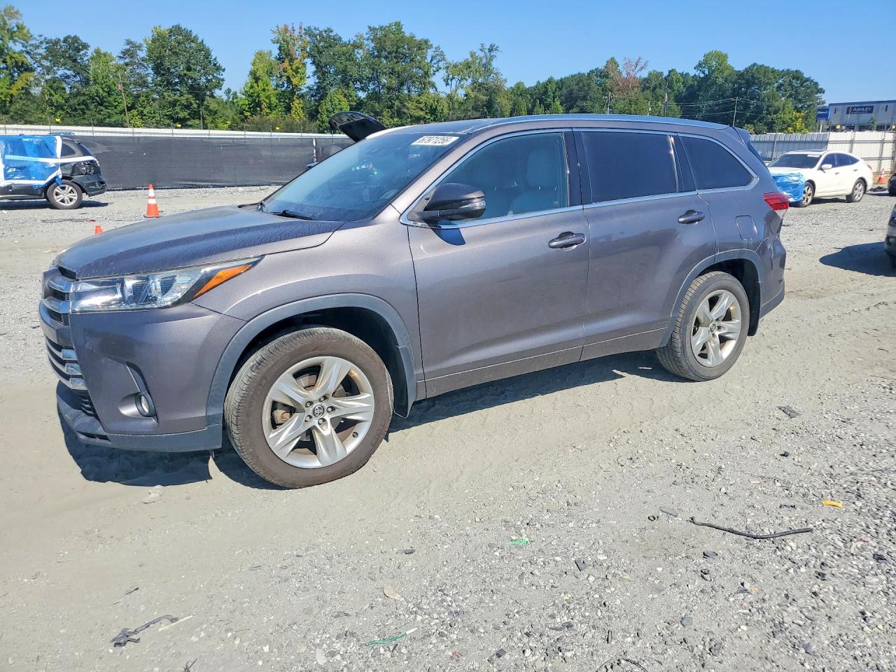 2018 TOYOTA HIGHLANDER LIMITED | 5TDDZRFH4JS496279 | UPCARS