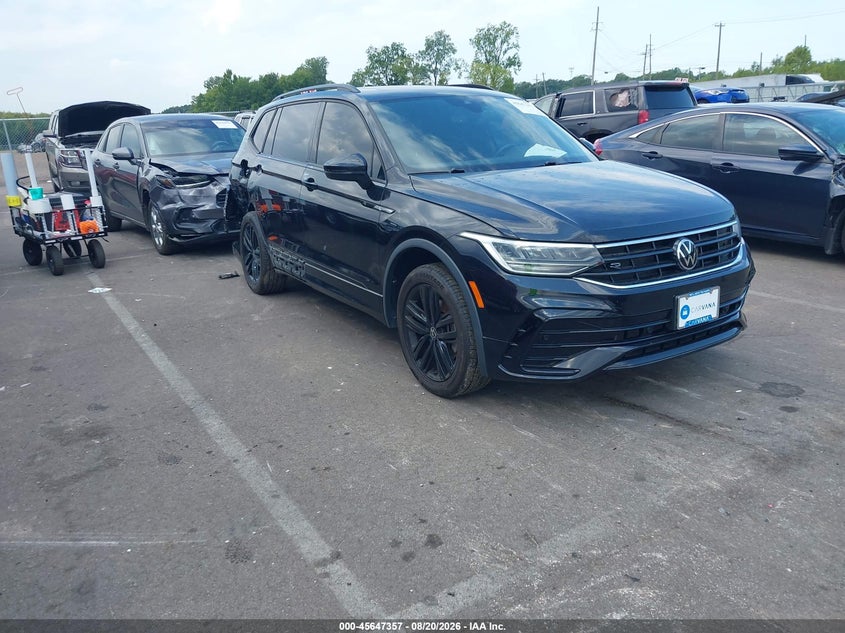 2022 VOLKSWAGEN TIGUAN 2.0T SE R-LINE BLACK | 3VV8B7AX7NM028949 | UPCARS