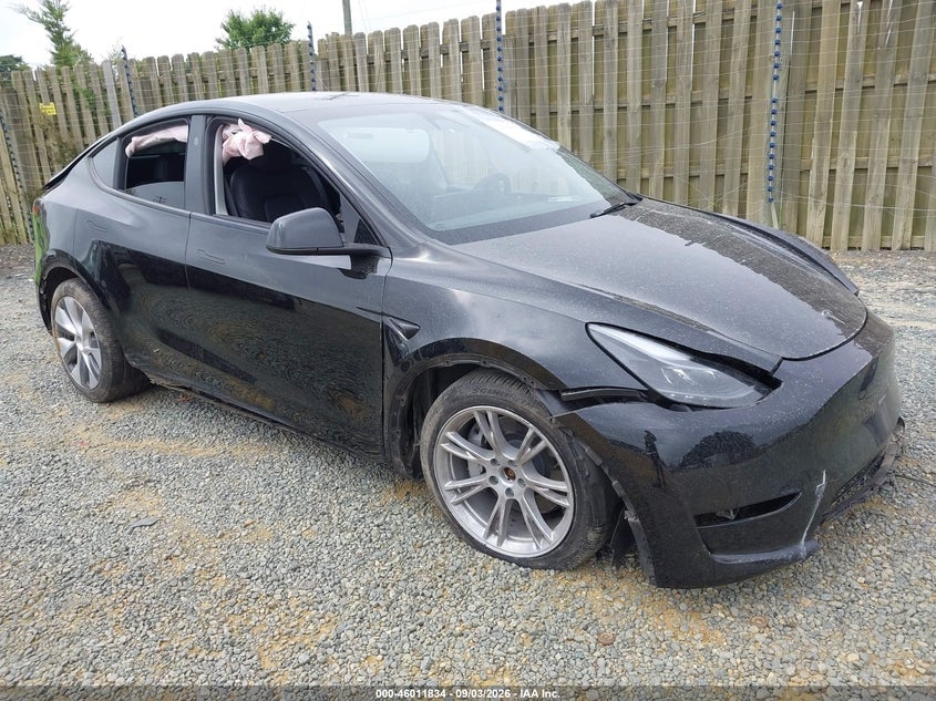 2024 TESLA MODEL Y LONG RANGE DUAL MOTOR ALL-WHEEL DRIVE | 7SAYGDEEXRA220013 | UPCARS