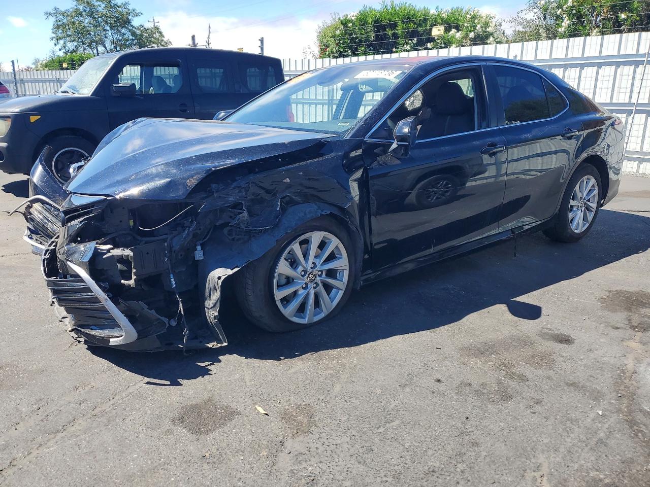 2021 TOYOTA CAMRY LE | 4T1C11AK2MU587831 | UPCARS