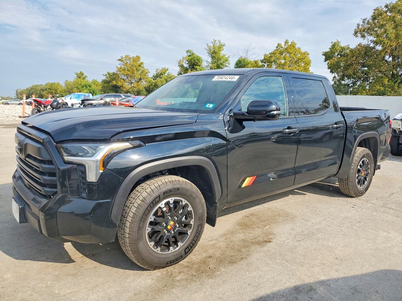 2025 TOYOTA TUNDRA SR5 | 5TFWA5DB8SX333315 | UPCARS