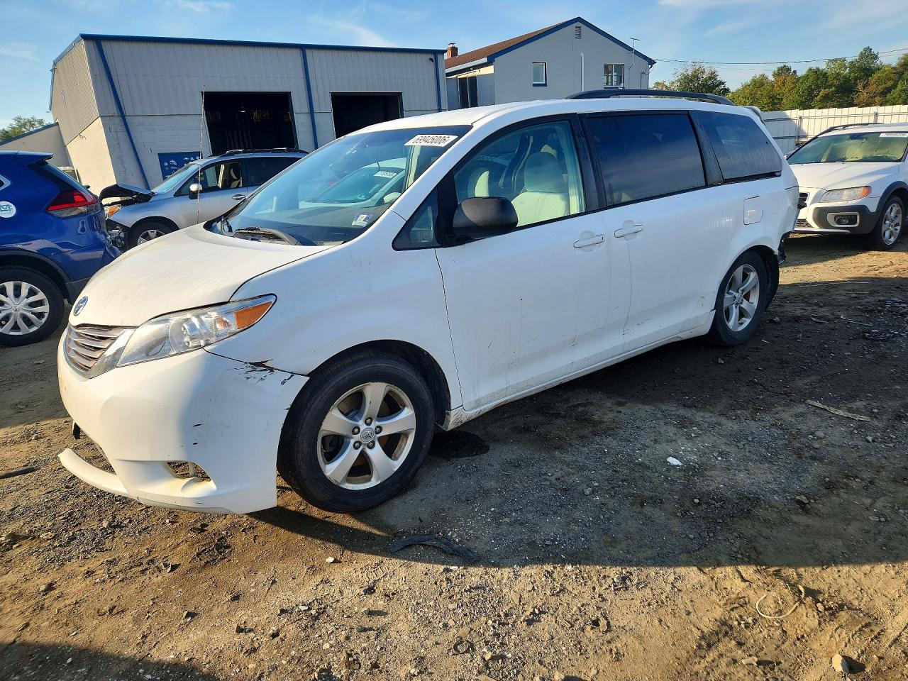 2011 TOYOTA SIENNA LE | 5TDKK3DC0BS122995 | UPCARS
