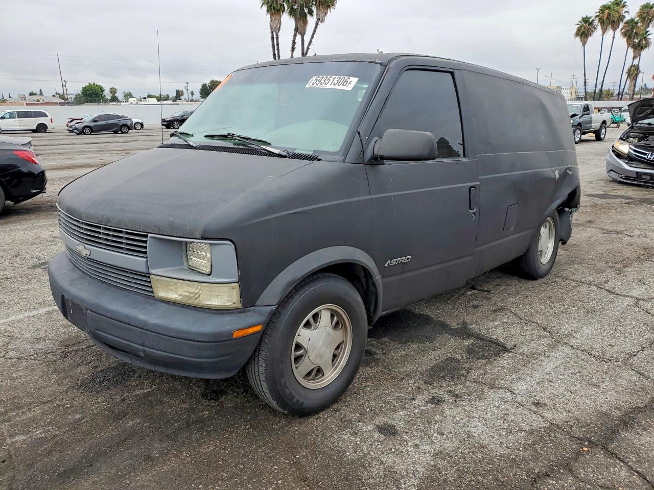 1997 CHEVROLET ASTRO | 1GCDM19WXVB138157 | UPCARS