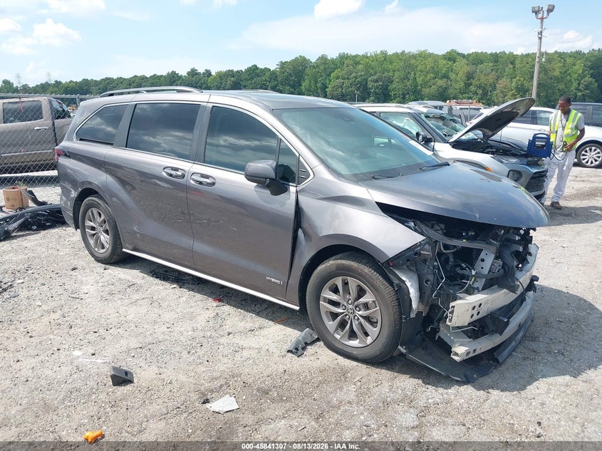 2021 TOYOTA SIENNA XLE | 5TDYRKEC8MS074115 | UPCARS