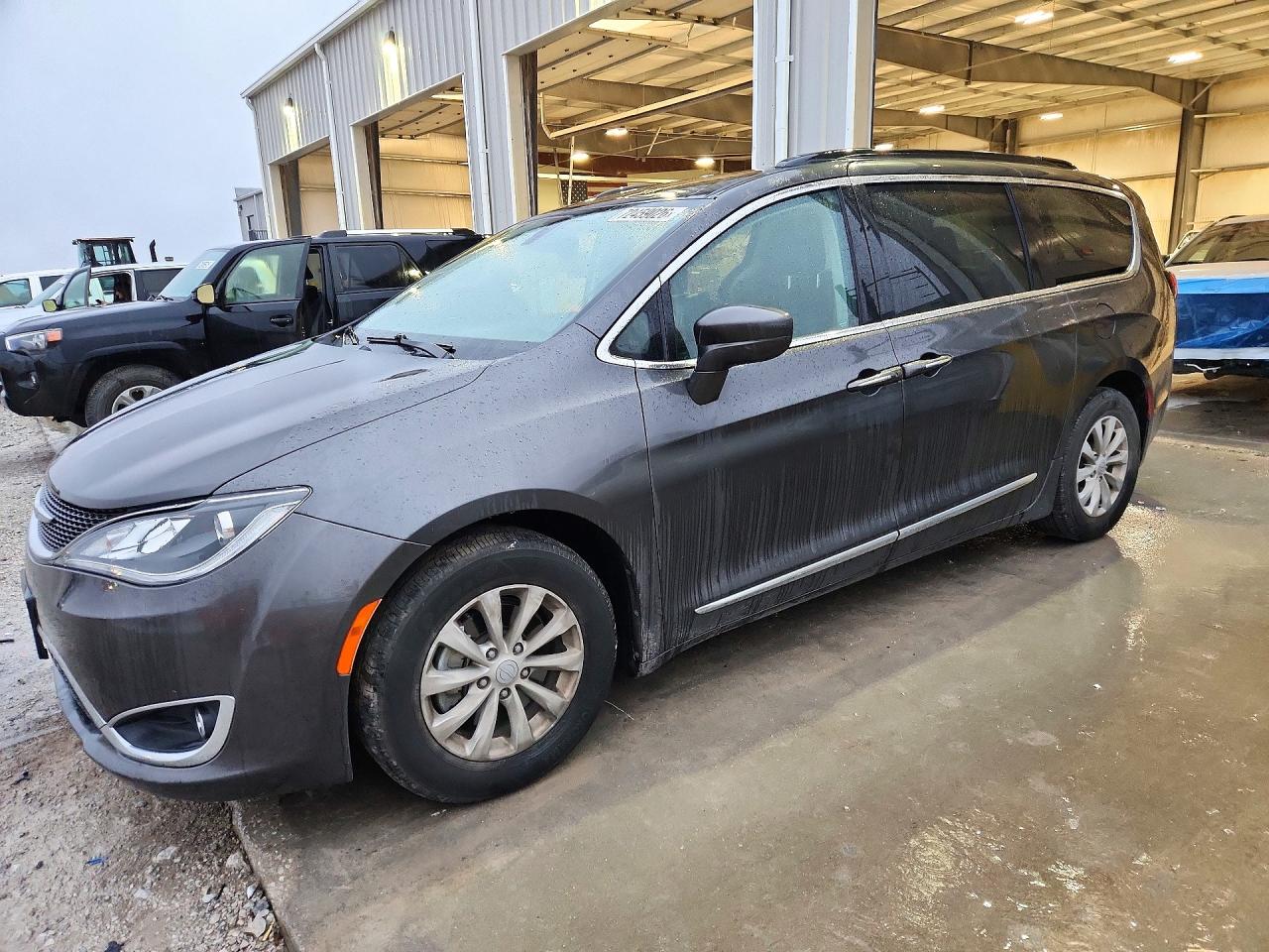 2017 CHRYSLER PACIFICA TOURING L | 2C4RC1BG6HR823726 | UPCARS
