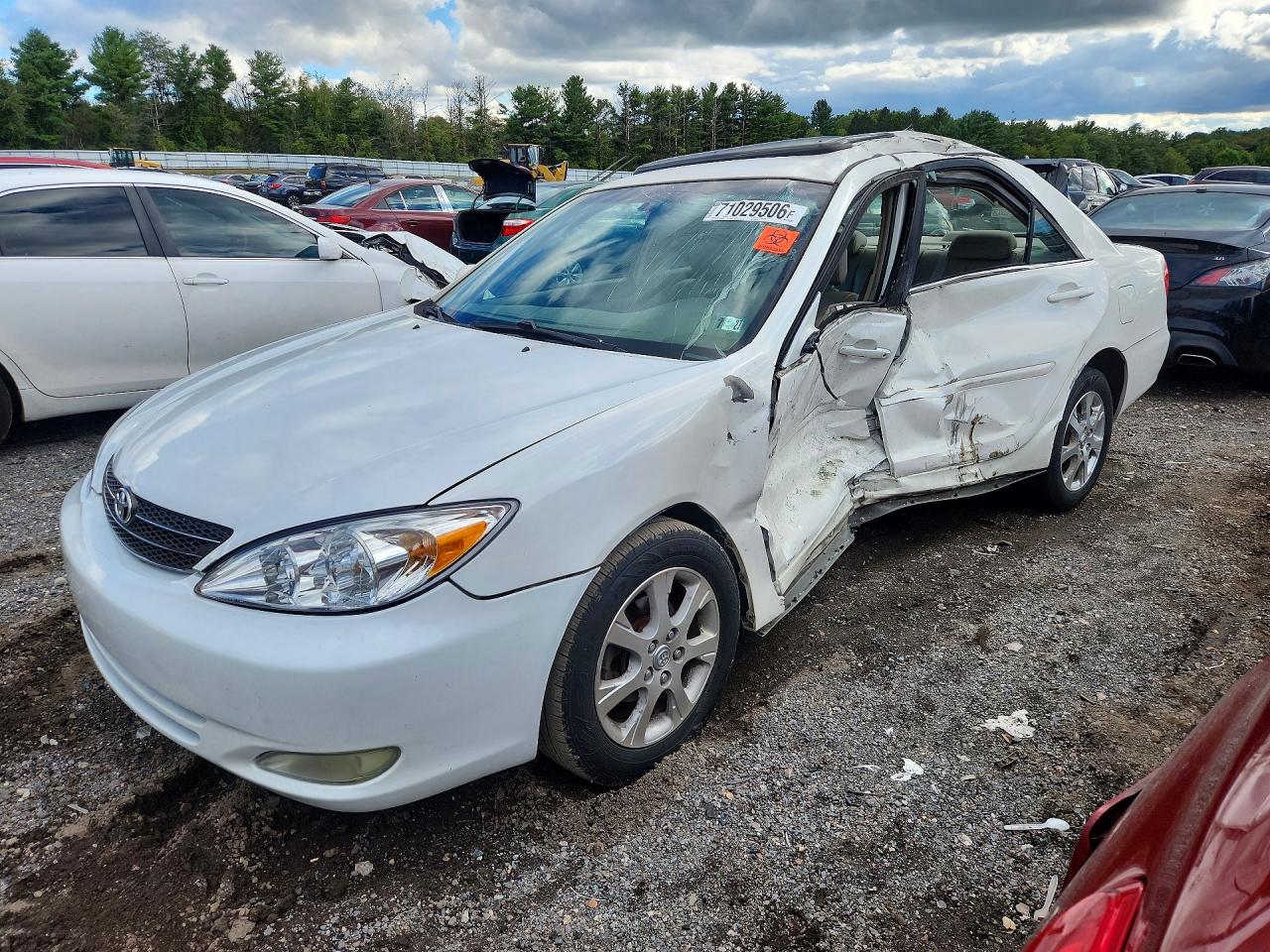 2004 TOYOTA CAMRY LE | JTDBE32K640286436 | UPCARS