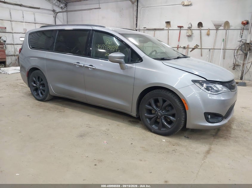 2020 CHRYSLER PACIFICA TOURING L | 2C4RC1BG0LR290569 | UPCARS
