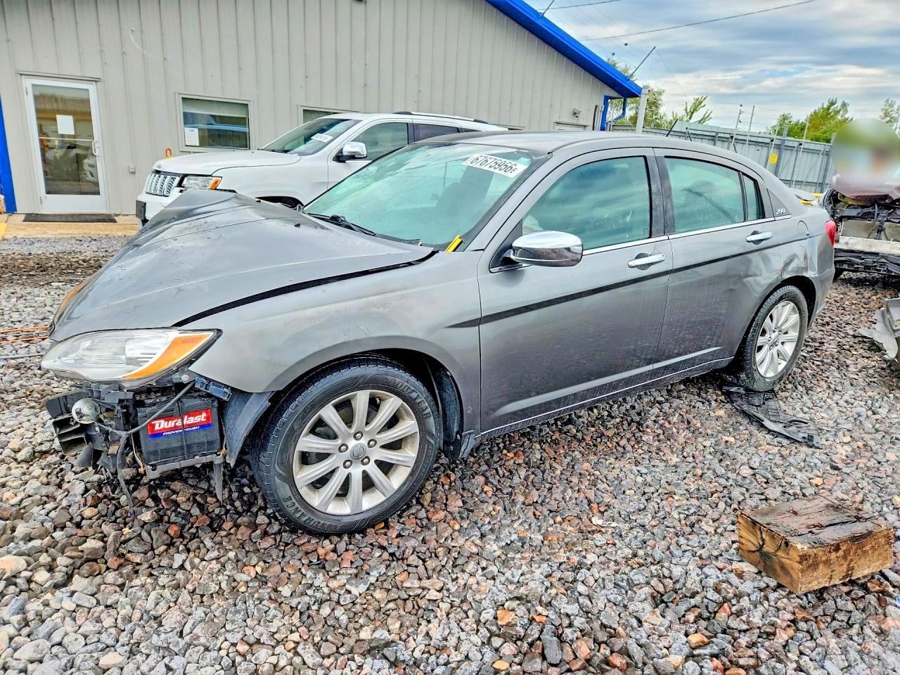 2013 CHRYSLER 200 LIMITED | 1C3CCBCGXDN574756 | UPCARS