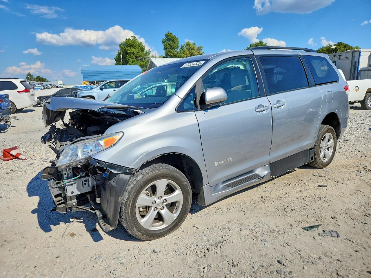 2014 TOYOTA SIENNA LE | 5TDKK3DCXES440854 | UPCARS