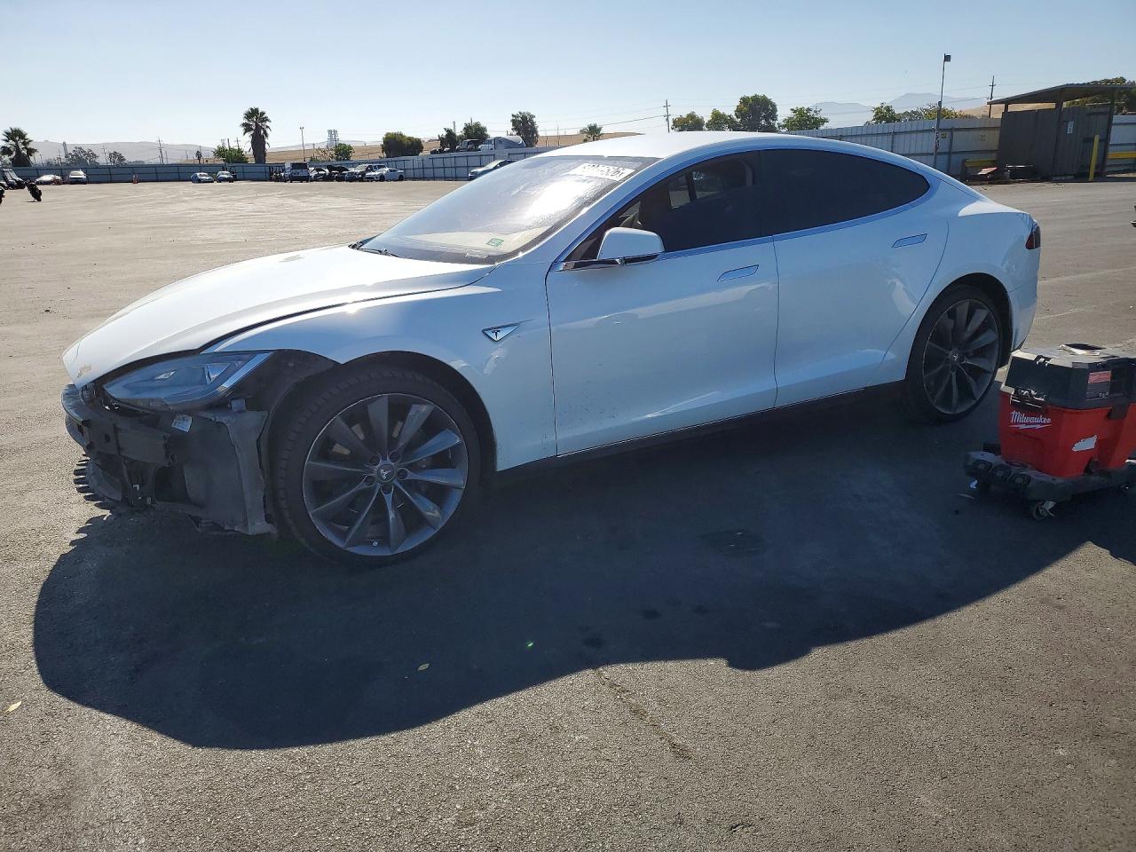 2014 TESLA MODEL S | 5YJSA1H17EFP28237 | UPCARS
