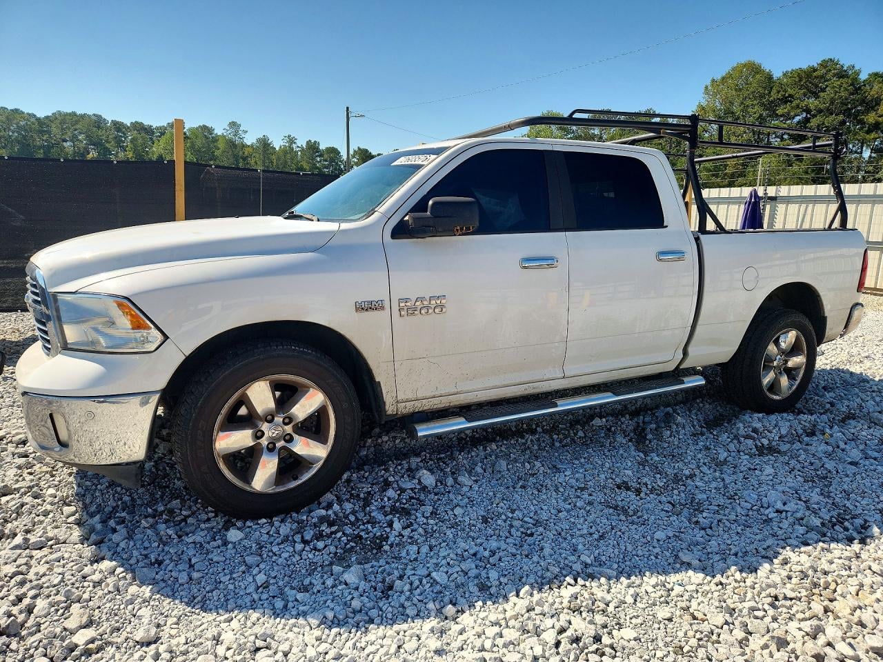 2017 RAM 1500 SLT | 1C6RR7TTXHS822517 | UPCARS