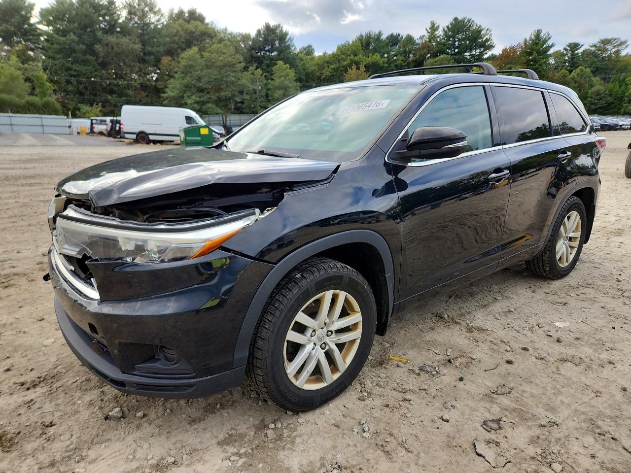 2015 TOYOTA HIGHLANDER LE | 5TDBKRFH4FS096841 | UPCARS