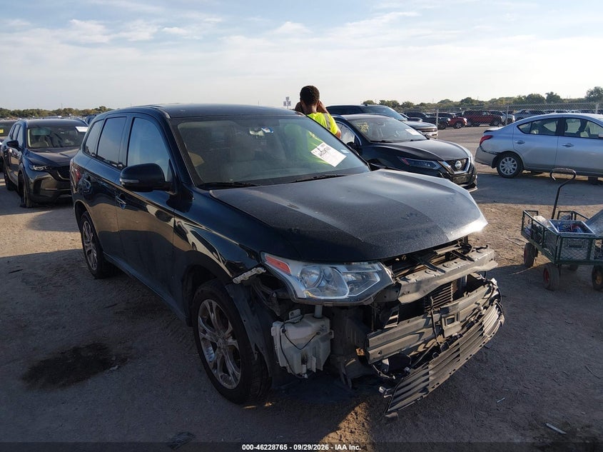 2014 MITSUBISHI OUTLANDER SE | JA4AD3A38EZ013563 | UPCARS