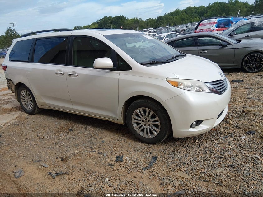 2015 TOYOTA SIENNA XLE 8 PASSENGER | 5TDYK3DCXFS616152 | UPCARS
