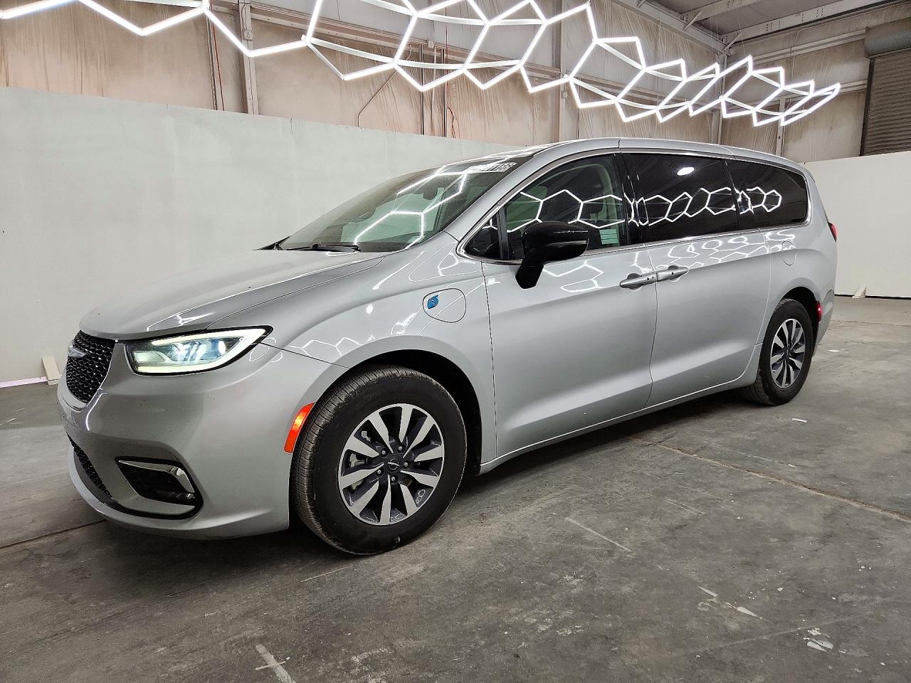2024 CHRYSLER PACIFICA HYBRID SELECT | 2C4RC1S70RR150059 | UPCARS