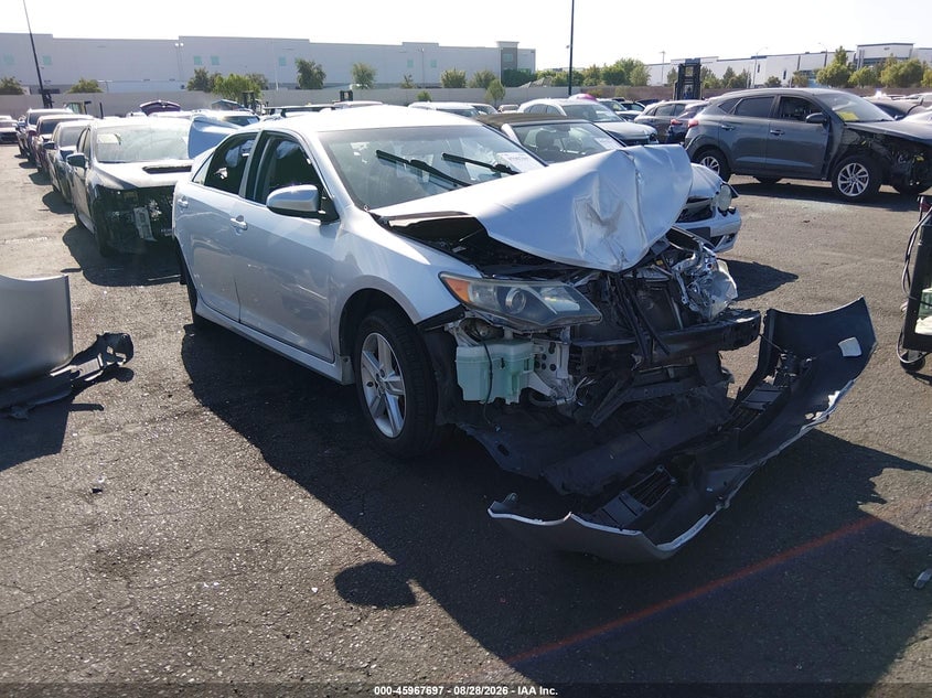 2014 TOYOTA CAMRY SE | 4T1BF1FK4EU449859 | UPCARS