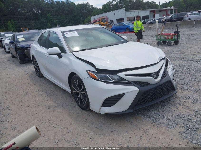 2018 TOYOTA CAMRY SE | 4T1B11HK6JU629219 | UPCARS