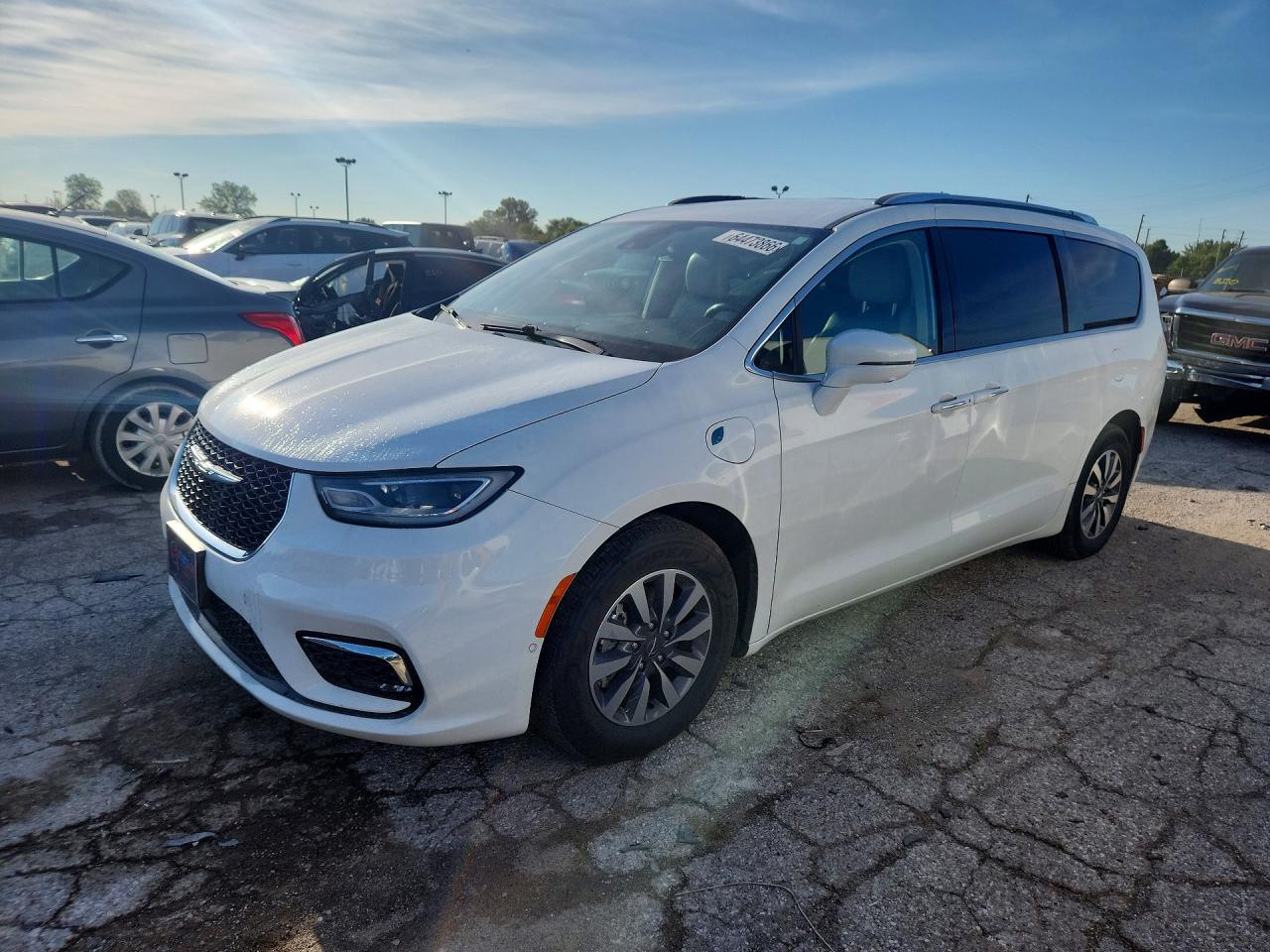 2021 CHRYSLER PACIFICA HYBRID TOURING L | 2C4RC1L75MR585876 | UPCARS
