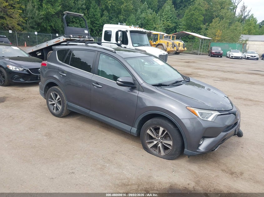 2018 TOYOTA RAV4 XLE | 2T3RFREV7JW754458 | UPCARS