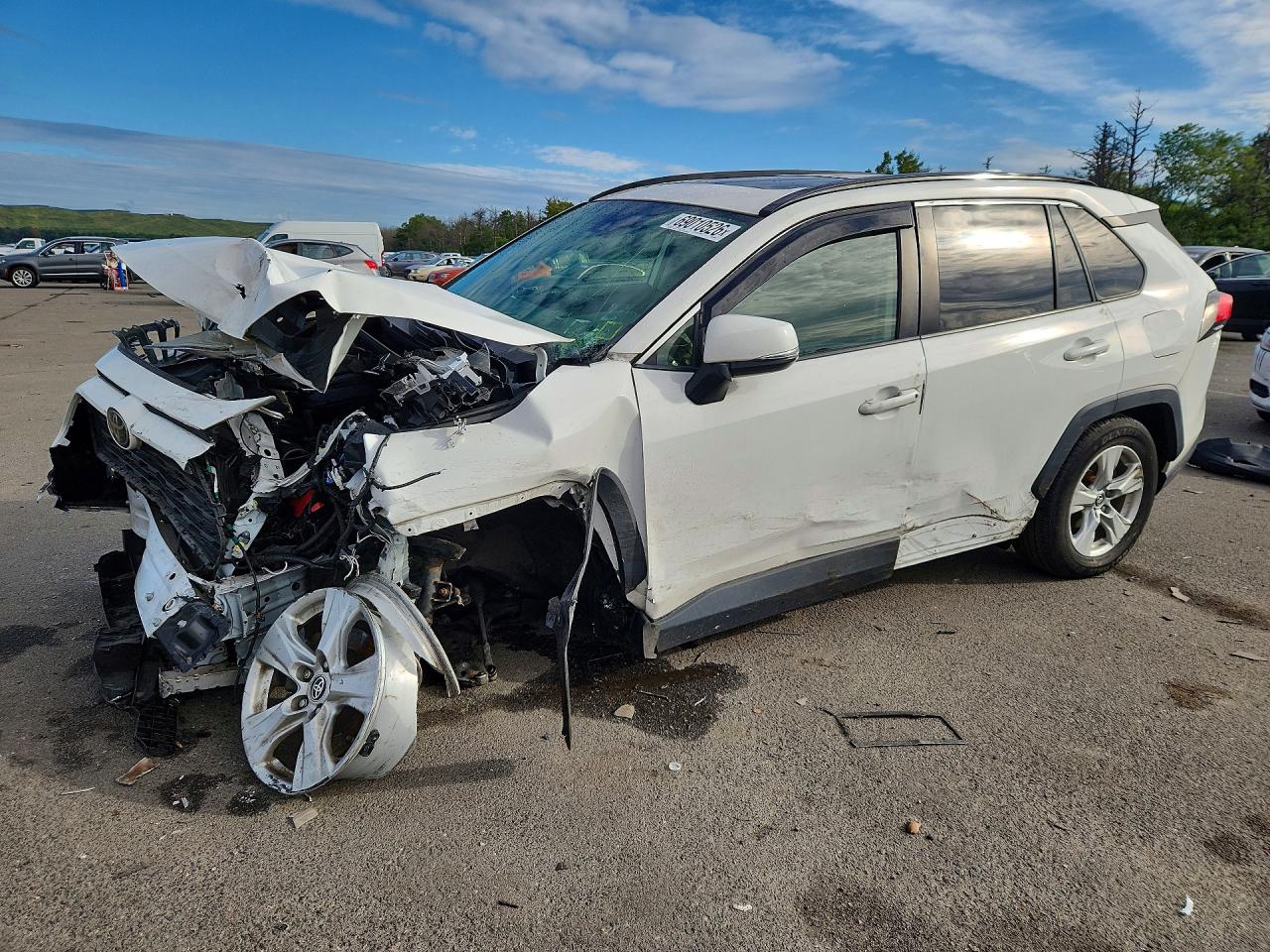 2019 TOYOTA RAV4 XLE | JTMP1RFV1KD046838 | UPCARS