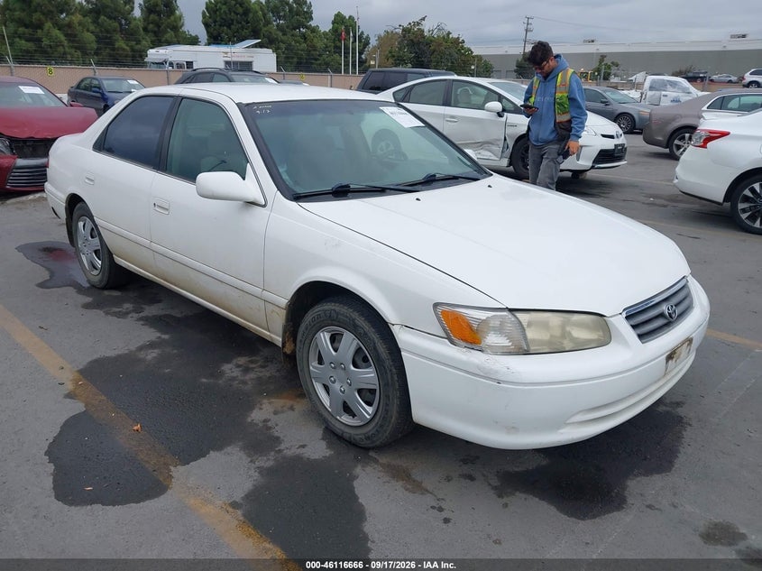 2001 TOYOTA CAMRY LE | JT2BG22K510558337 | UPCARS
