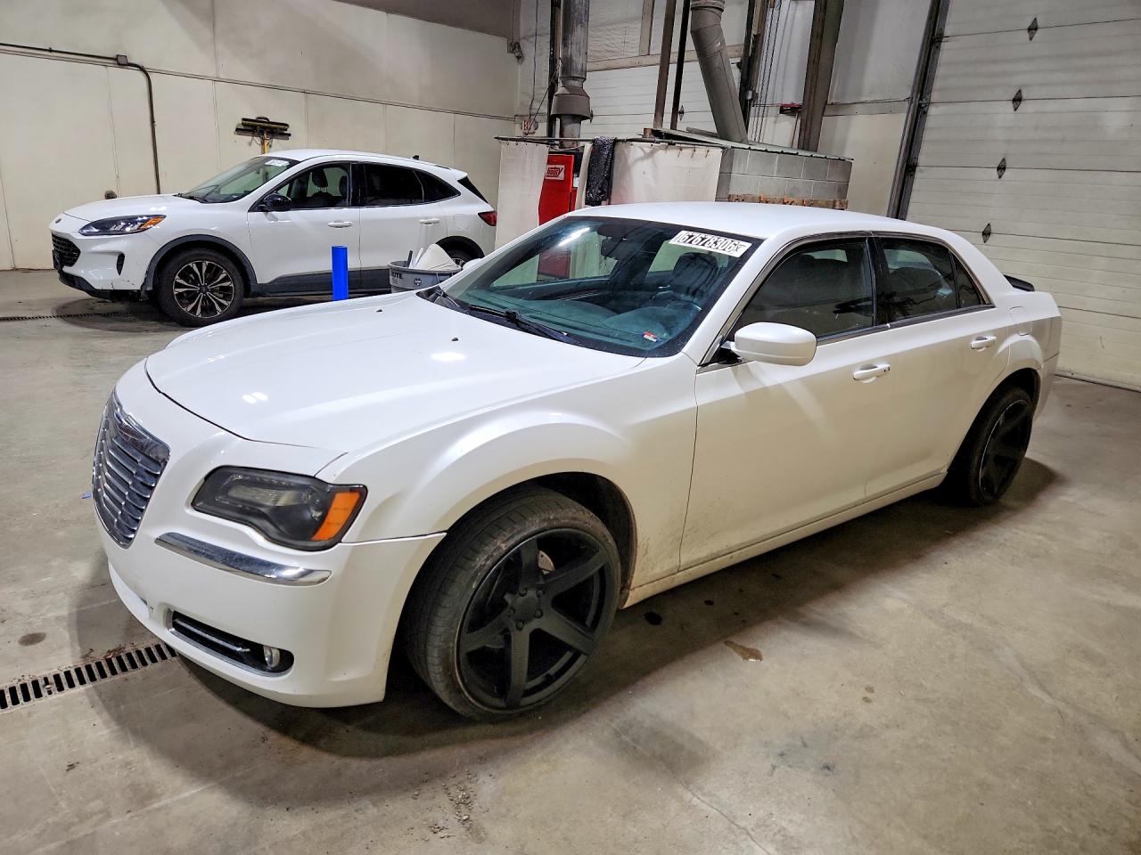 2013 CHRYSLER 300 | 2C3CCARG0DH615843 | UPCARS