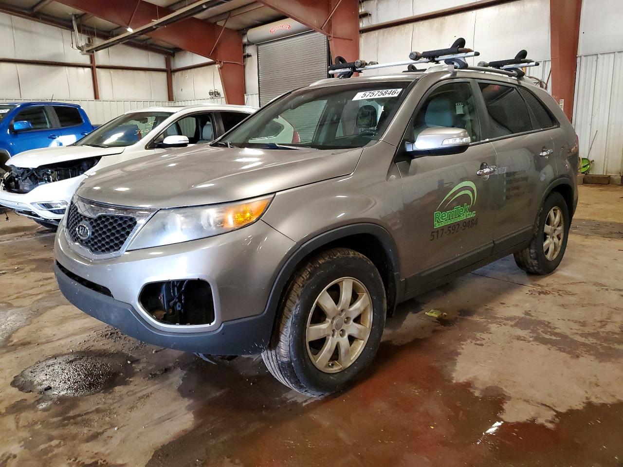 2013 KIA SORENTO LX | 5XYKT3A60DG396662 | UPCARS