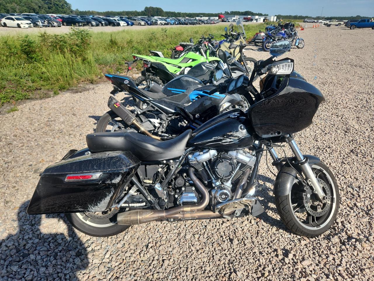 2019 HARLEY-DAVIDSON FL | 1HD1FBC10KB670107 | UPCARS