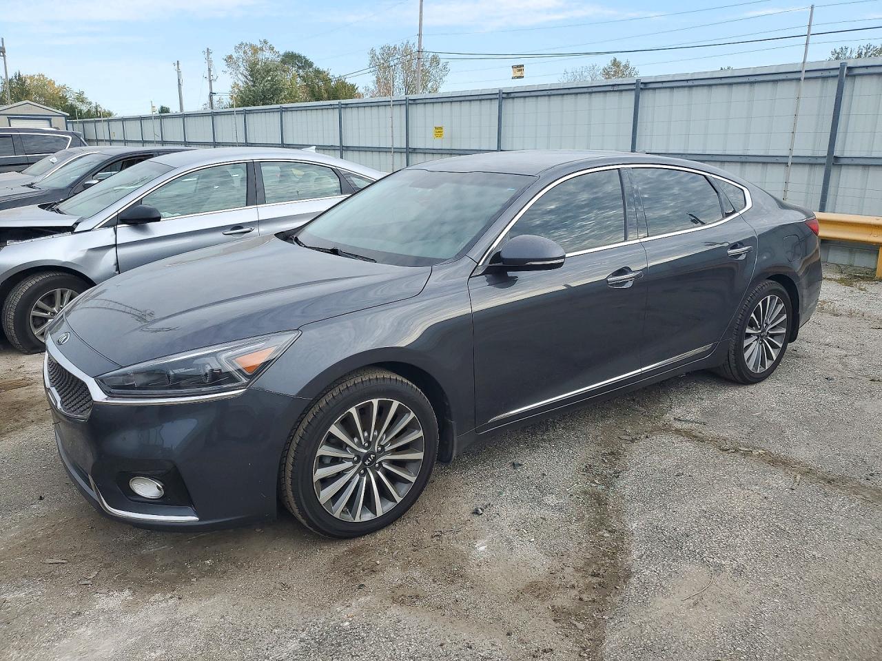 2017 KIA CADENZA PREMIUM | KNALB4J12H5042879 | UPCARS
