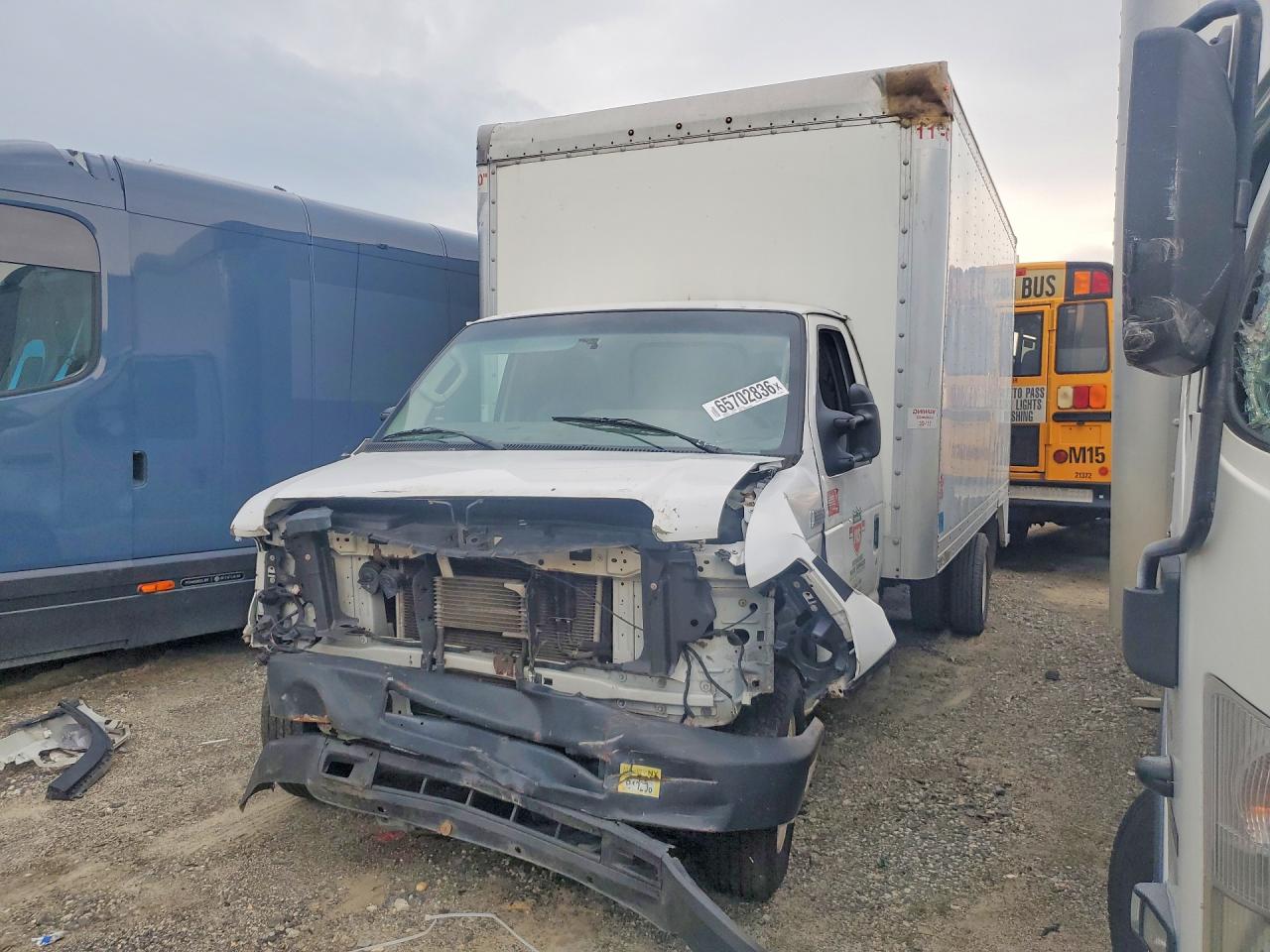 2019 FORD ECONOLINE BOX TRUCK | 1FDWE3FS2KDC49770 | UPCARS