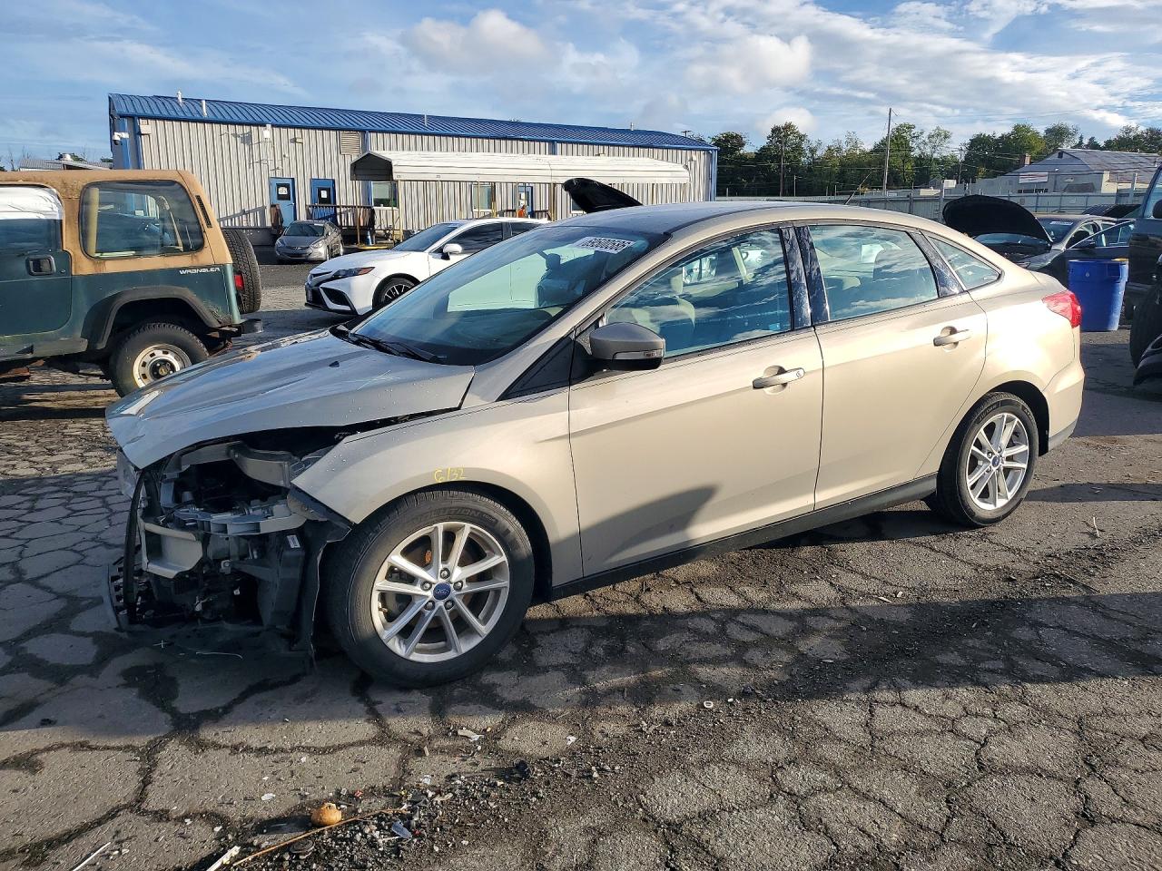 2016 FORD FOCU SE | 1FADP3F29GL385094 | UPCARS