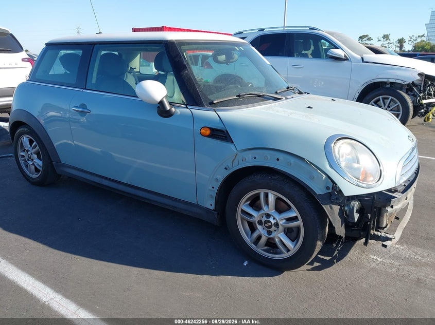 2013 MINI HARDTOP COOPER | WMWSU3C52DT687795 | UPCARS