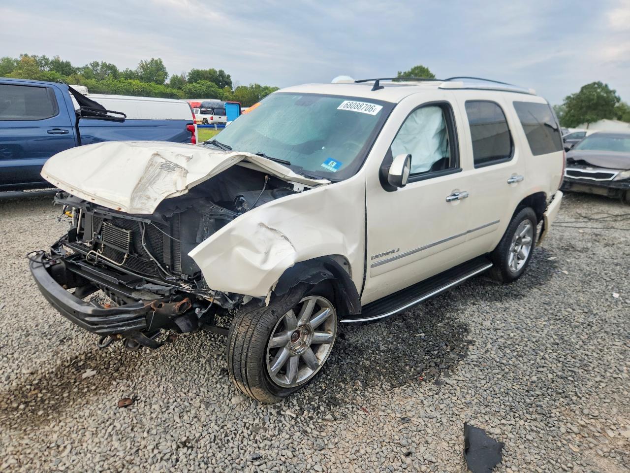 2010 GMC YUKON DENALI | 1GKUKEEF8AR169349 | UPCARS