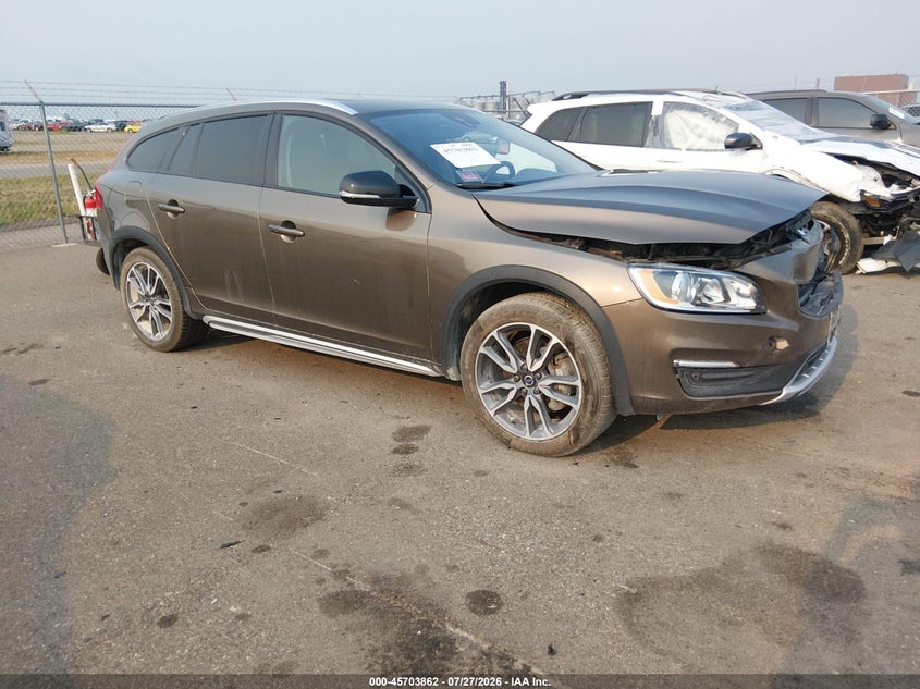 2016 VOLVO V60 CROSS COUNTRY T5 | YV4612HK7G1015072 | UPCARS