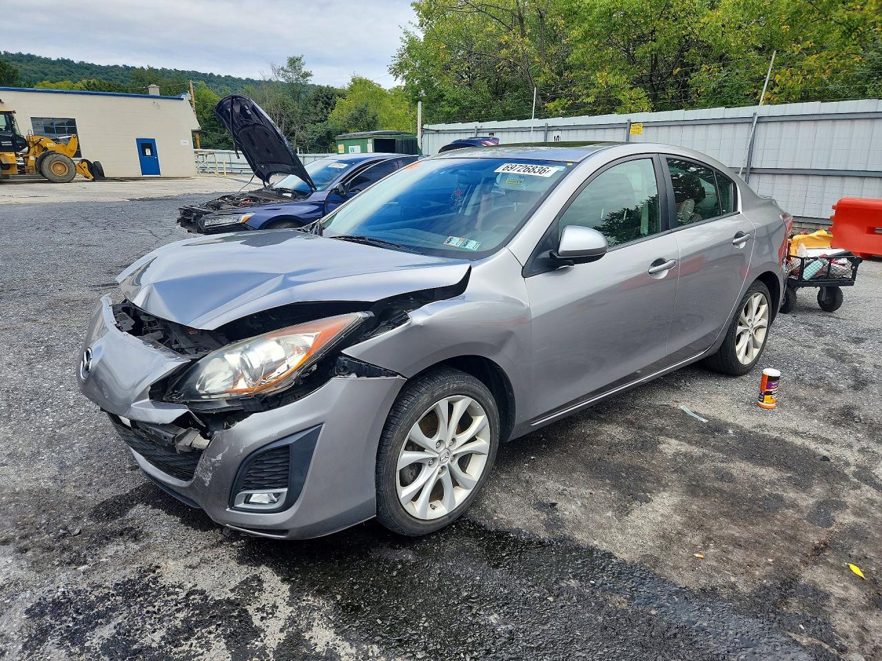 2011 MAZDA MAZDA3 S | JM1BL1U56B1385038 | UPCARS