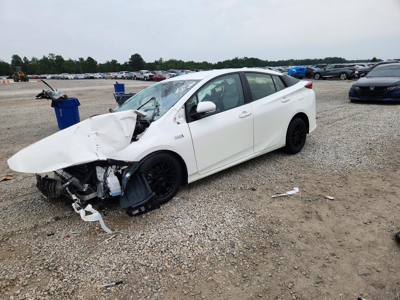 2017 TOYOTA PRIUS ADVANCED | JTDKARFP9H3031174 | UPCARS