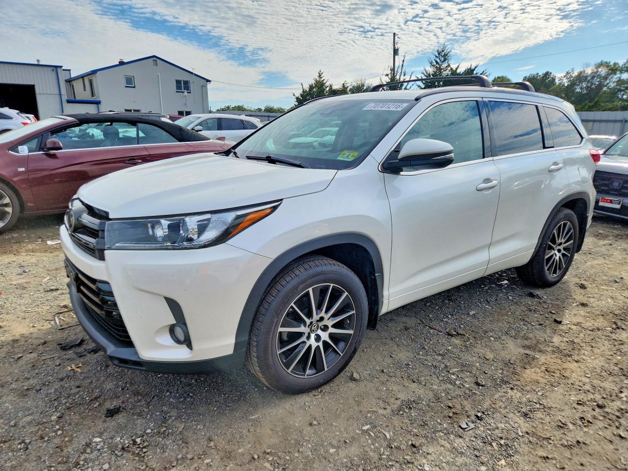 2017 TOYOTA HIGHLANDER SE | 5TDJZRFH5HS386239 | UPCARS