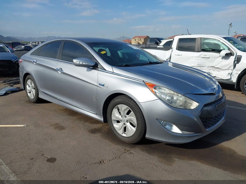 2015 HYUNDAI SONATA HYBRID | KMHEC4A48FA138227 | UPCARS