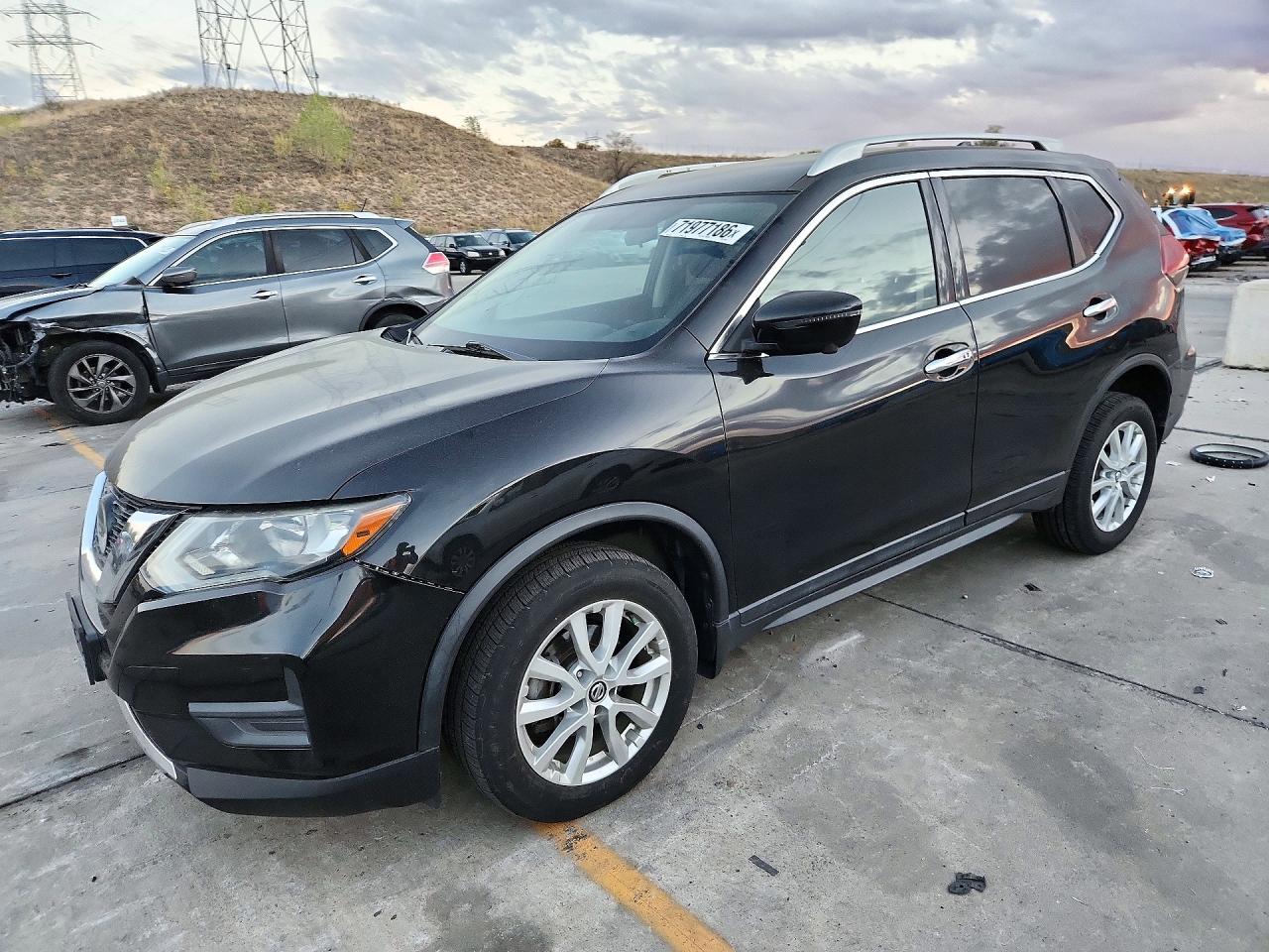 2018 NISSAN ROGUE SV | 5N1AT2MV5JC810507 | UPCARS
