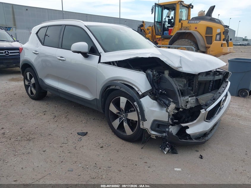 2019 VOLVO XC40 T5 MOMENTUM | YV4162UK5K2074089 | UPCARS