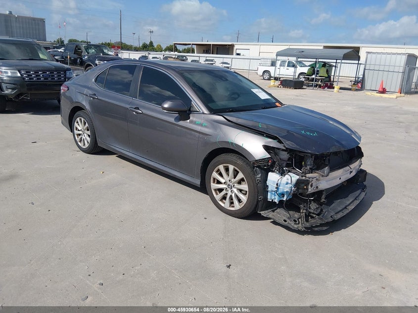 2019 TOYOTA CAMRY LE | 4T1B11HK1KU845058 | UPCARS