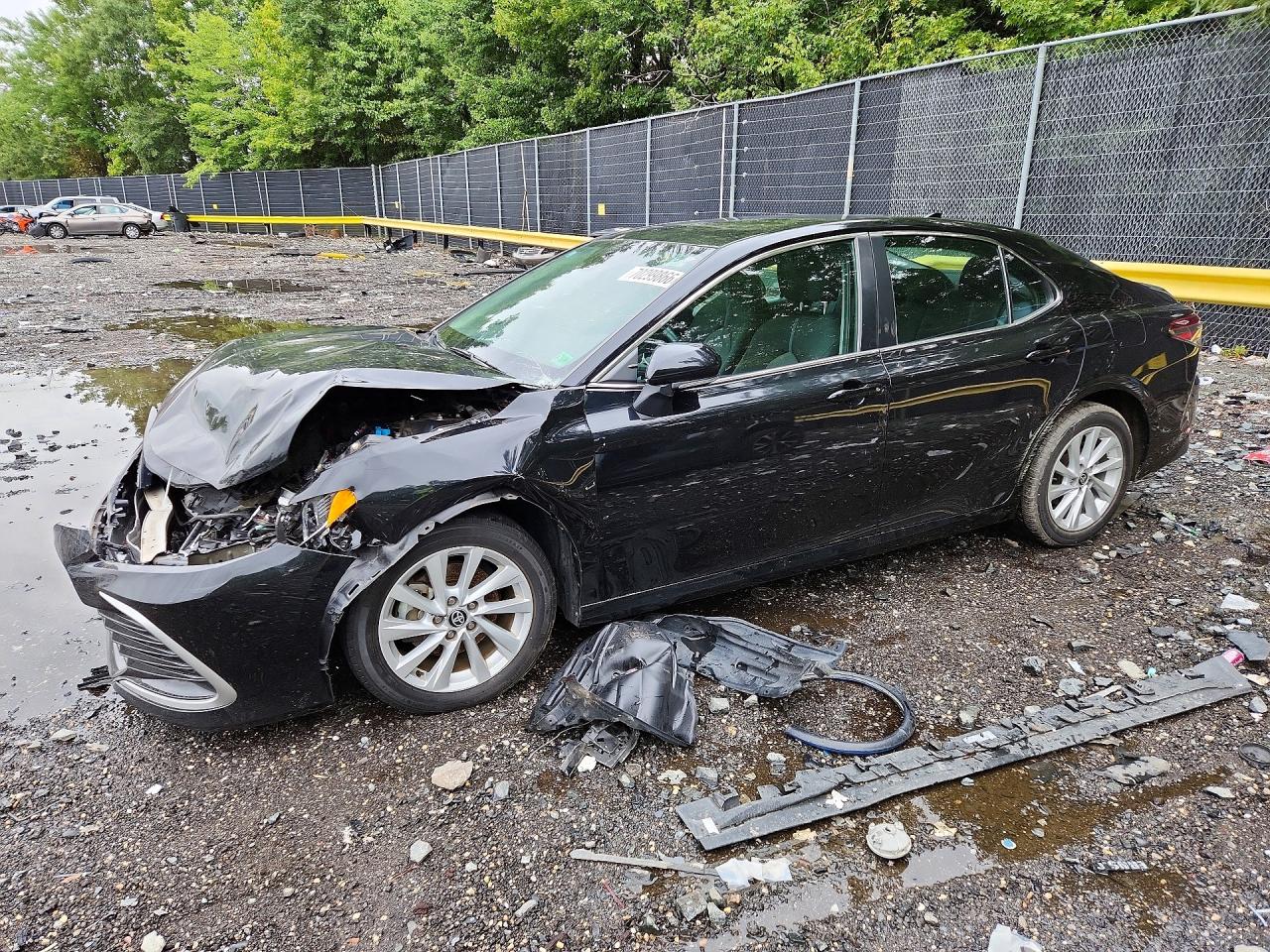 2021 TOYOTA CAMRY LE | 4T1C11BKXMU021804 | UPCARS