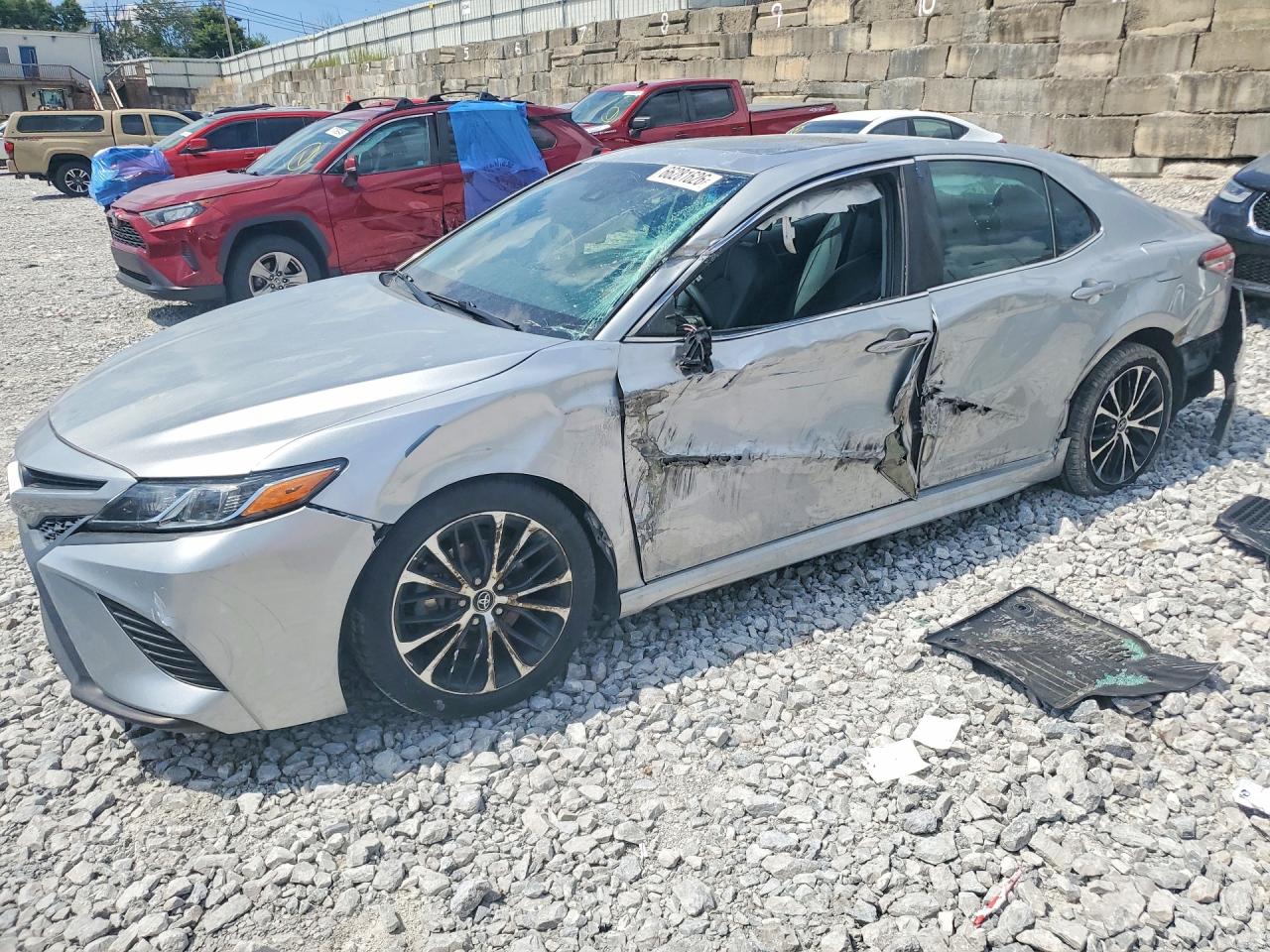 2018 TOYOTA CAMRY SE | 4T1B11HK1JU648468 | UPCARS