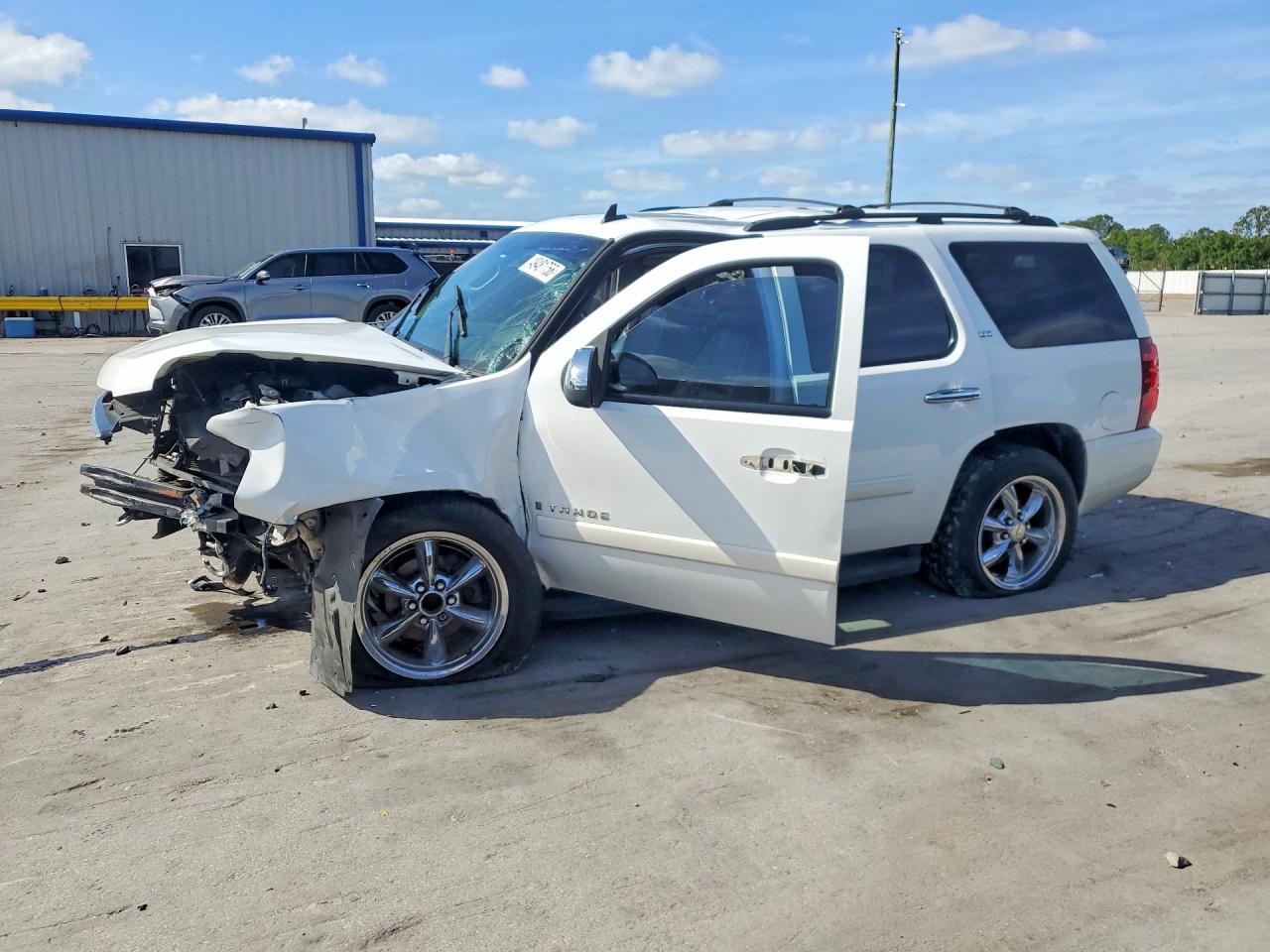 2008 CHEVROLET TAHOE C1500 | 1GNFC13098R240276 | UPCARS