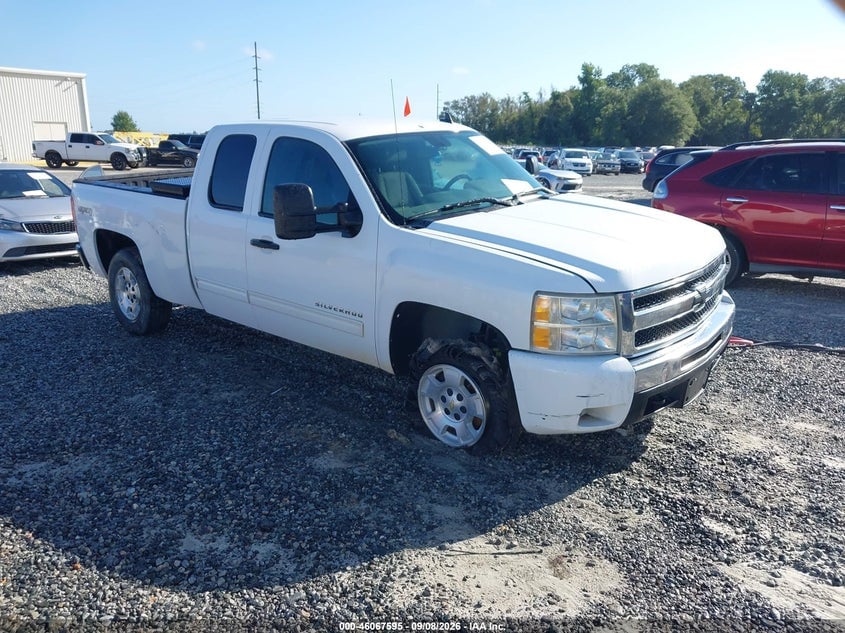 2011 CHEVROLET SILVERADO 1500 LT | 1GCRKSE39BZ443519 | UPCARS