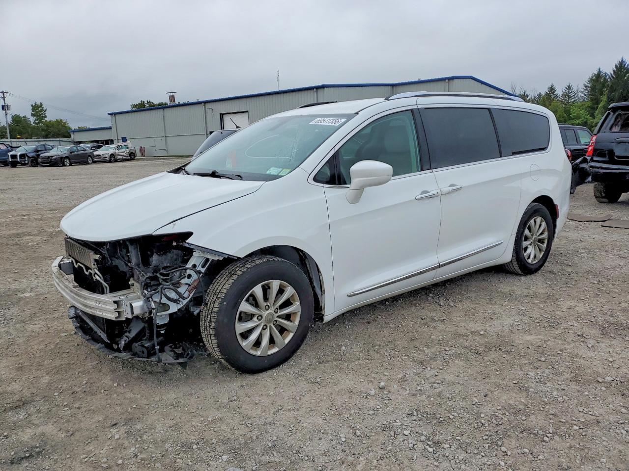2019 CHRYSLER PACIFICA TOURING L | 2C4RC1BG6KR626756 | UPCARS