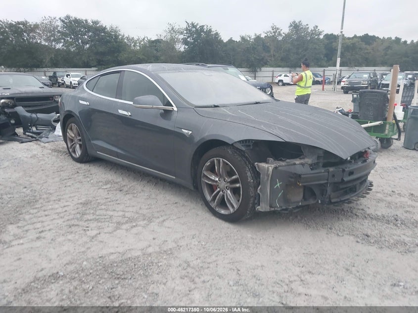 2014 TESLA MODEL S P85 | 5YJSA1H1XEFP56968 | UPCARS