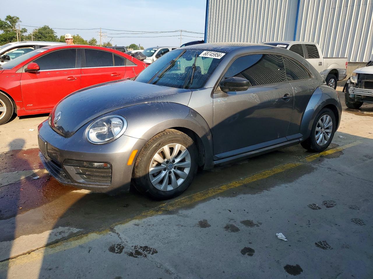 2018 VOLKSWAGEN BEETLE S | 3VWFD7AT2JM709931 | UPCARS