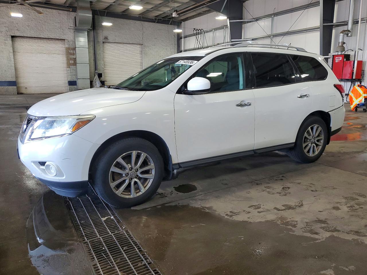 2014 NISSAN PATHFINDER SV | 5N1AR2MM0EC643551 | UPCARS