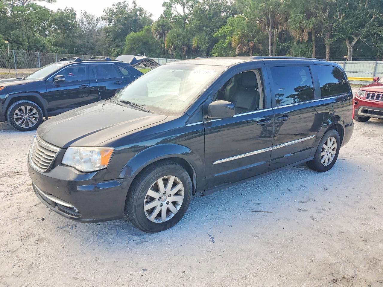 2016 CHRYSLER MINIVAN TOURING | 2C4RC1BG1GR228927 | UPCARS